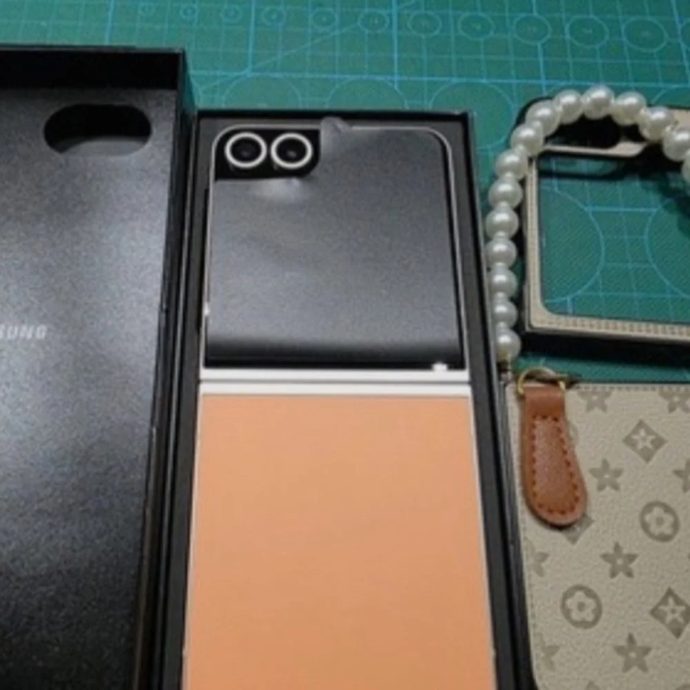 Zflip 6 unlocked